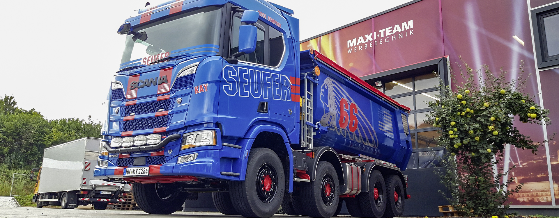 Fahrzuegfolierung an Kunden - LKW